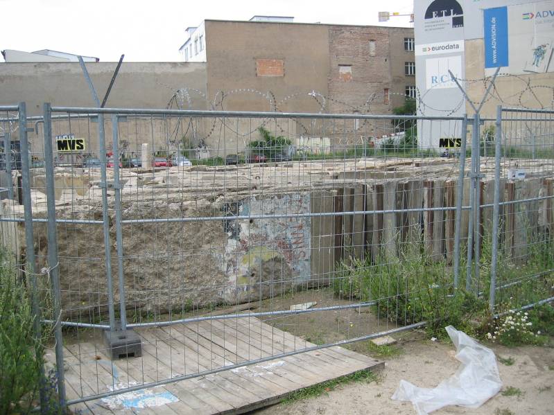 Checkpoint Charlie - Pieces of the Wall
