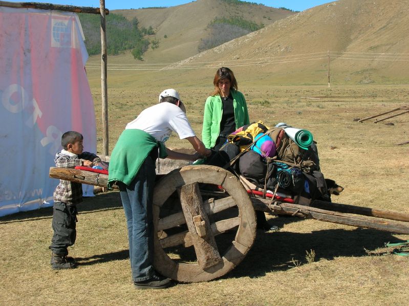 Day 7: Loading our things on the cart.