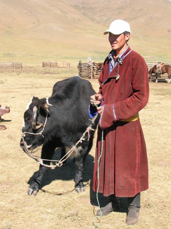 Day 7: Jargalsaihan with the yak