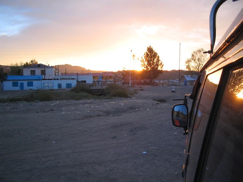 Day 9: Sunrise in Tsetserleg