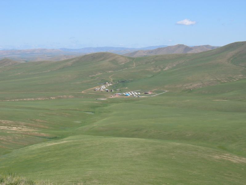 Hiking to the Tourist Camp