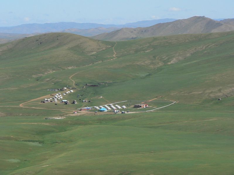 Hiking to the Tourist Camp