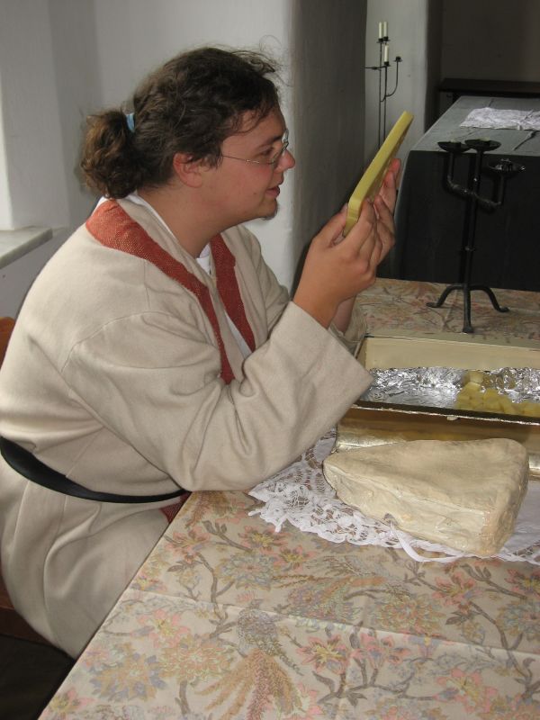 Priest of Almrupp praying