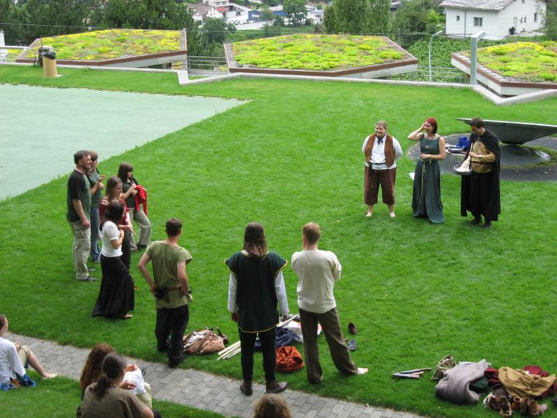 Hobbit fighting