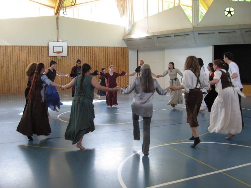 Circle dancing