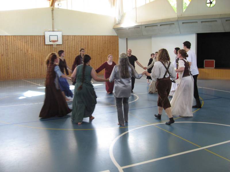 Circle dancing
