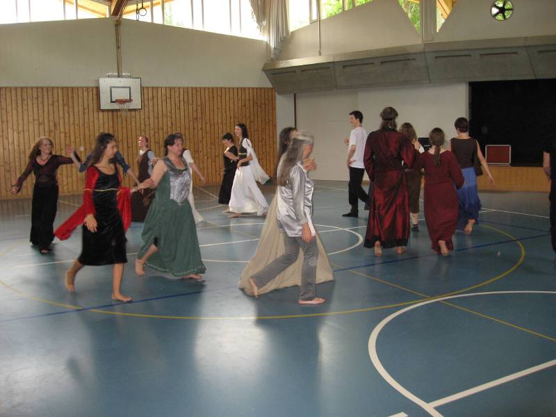Circle dancing