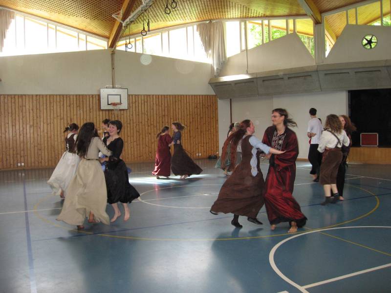 Circle dancing