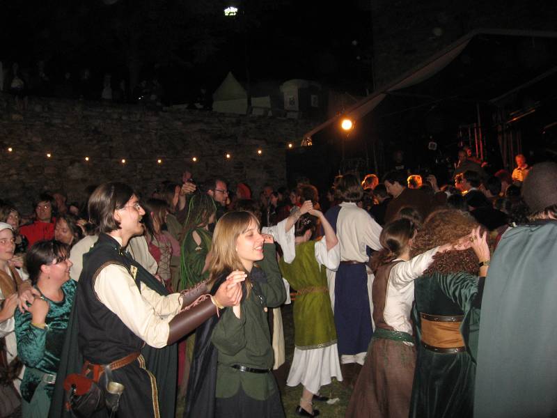 Dancing accompanied by the Tom Bombadil Band
