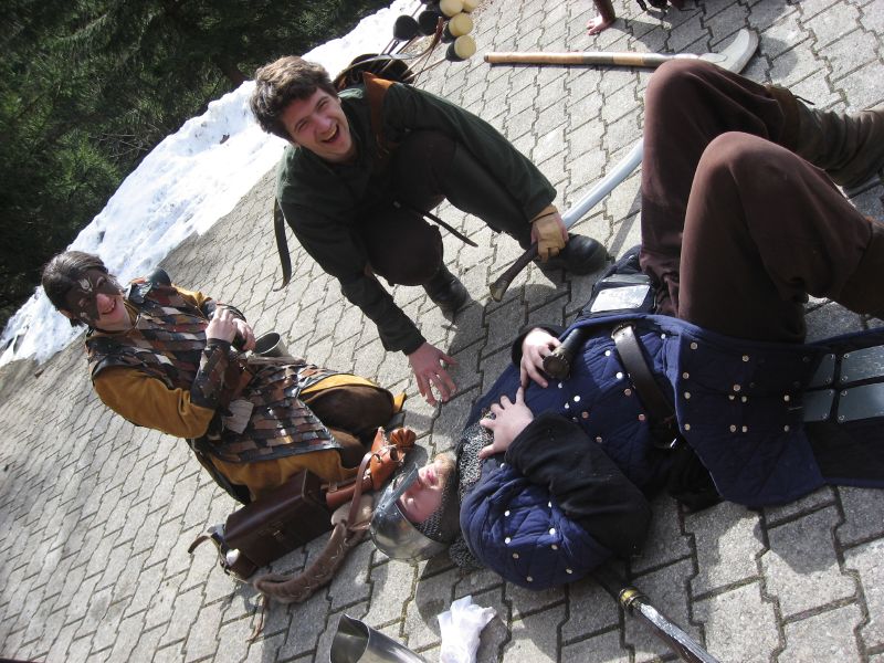Captain Sven is wounded