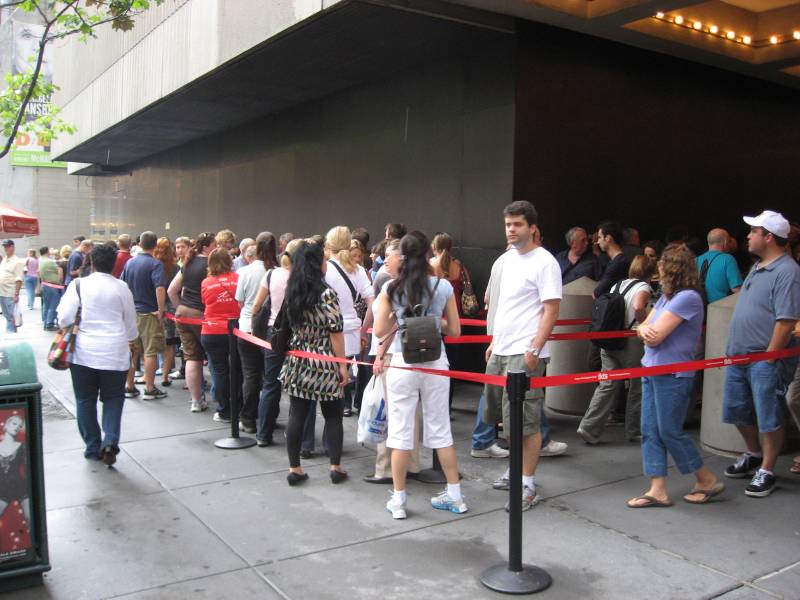 Waiting for 1/2-price Tickets for Broadway shows